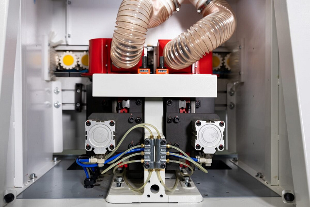 Автоматический кромкооблицовочный станок Nanxing NB8СJQVKL