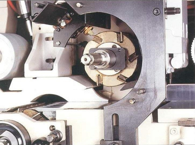 Четырехсторонний продольно-фрезерный станок QUADRO 923 Ultra