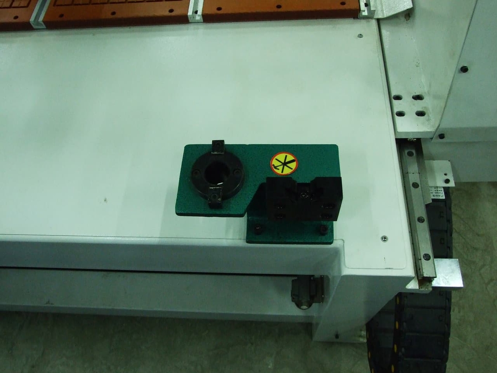 Фрезерный станок с чпу LTT-P1325В (SD)