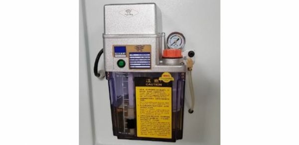 Сверлильно-пазовальный обрабатывающий центр с ЧПУ Yuetong MDK 4120D