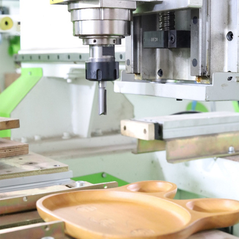 Фрезерный станок с ЧПУ с автоподачей для мелких деталей EcoWood M800-2