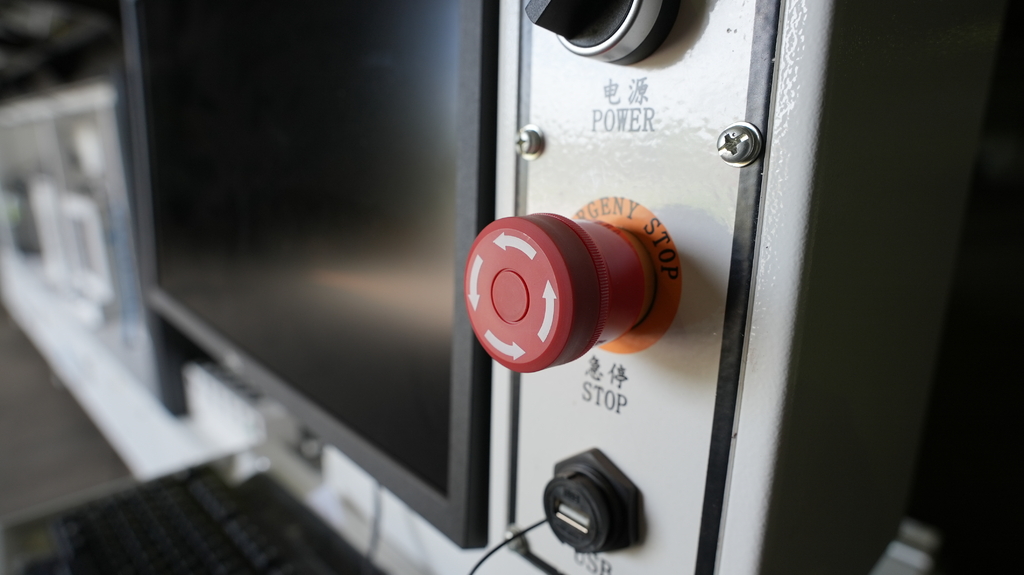 Автоматический кромкооблицовочный станок с серво-перенастройкой основных узлов ADVANTAGE 5000RF SERVO