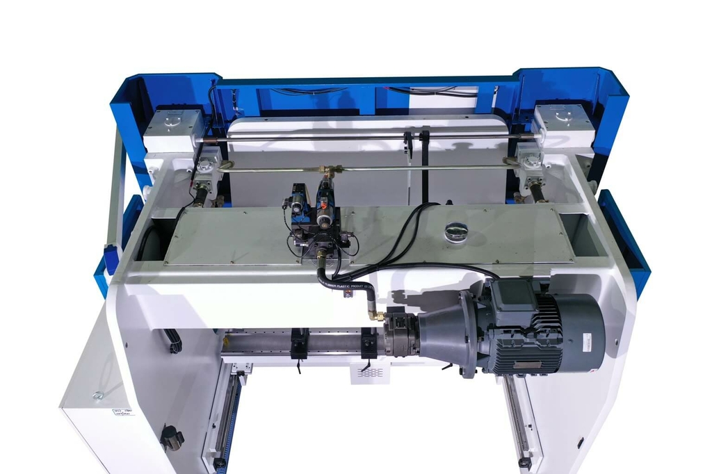 Листогибочный гидравлический пресс с ЧПУ TP10S MetalTec HBM 80/2500C