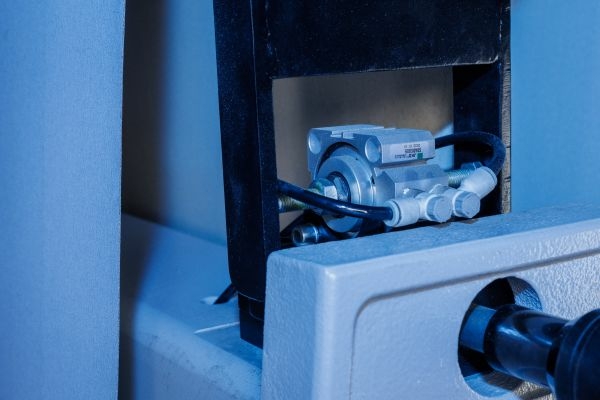 Автоматический плоско-шлифовальный станок QCMAC SAF1300B-3A