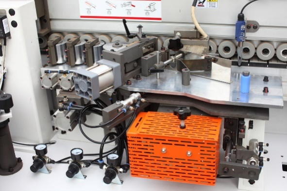 Кромкооблицовочный автоматический станок HOLD HD621JSC