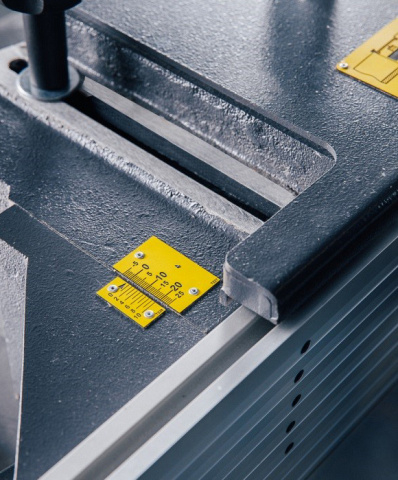 Фрезерный станок с наклонным и сменным шпинделем OSTERMANN Т 1003