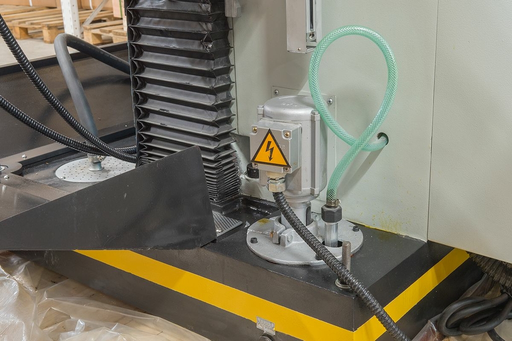 Инструментальный фрезерный станок Stalex WFM 750 Servo