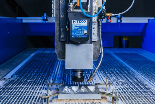 Фрезерный станок с ЧПУ Beaver 25AVLT8-Z600L