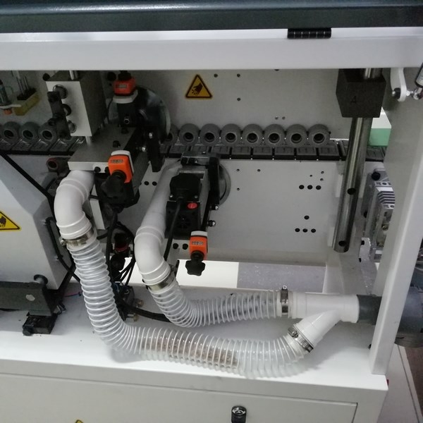 Автоматический кромкооблицовочный станок WoodTec Compact mini 200