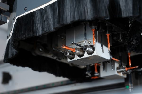 Сверлильно-присадочный центр с ЧПУ KDT KD-610NH