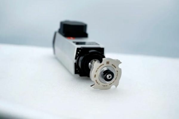 Автоматический кромкооблицовочный станок KDT KE-668JSGA (45)