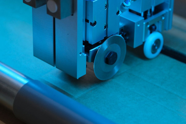 Автоматический рилевочно-резательный станок Beaver PACKMATIC Z-flat 8K