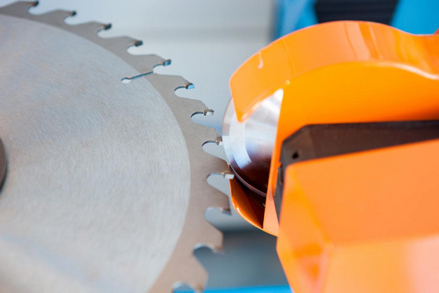 Автоматический станок с ЧПУ для заточки дисковых пил LAKFAM ASP-631F WL(N)