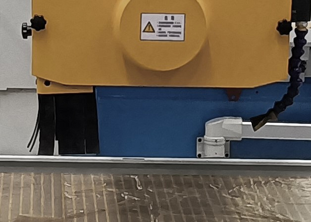 Плоскошлифовальный станок UNIVEQ USG 32100H