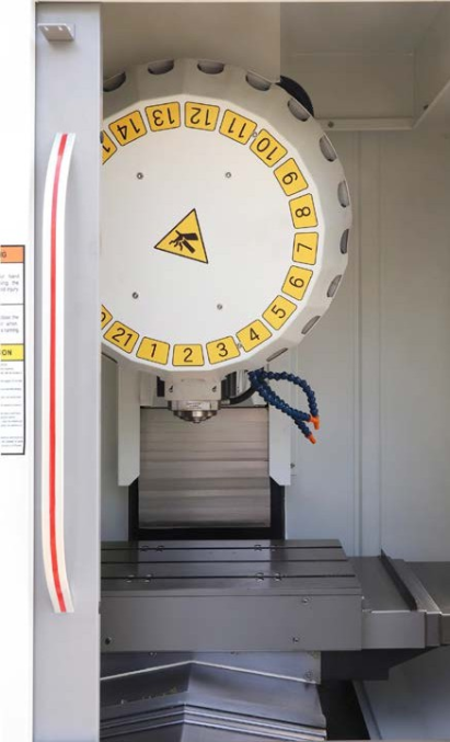 Высокоскоростной сверлильно-фрезерный станок MetalCraft Z600H с ЧПУ Siemens 828D