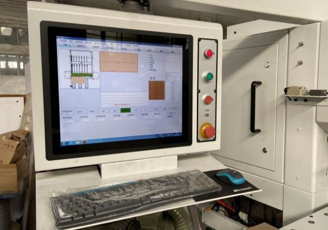 Форматно-раскроечный центр с ЧПУ Filato с задней загрузкой HP 330L