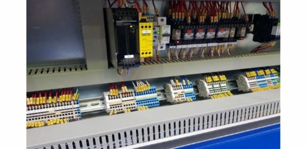 Линия каширования плитных материалов с использованием клеев-расплавов Unimak FLL-PUR