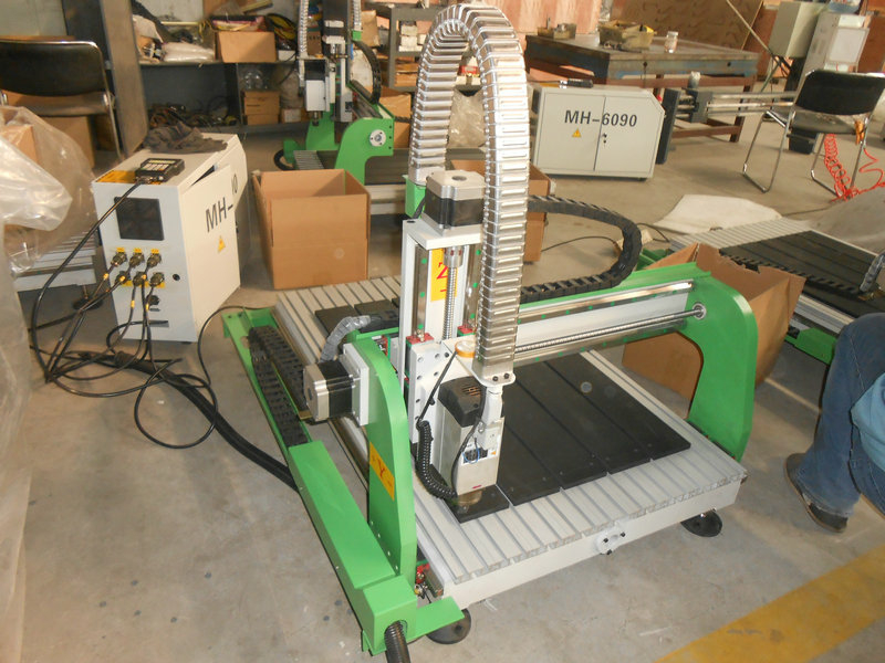 Фрезерно-гравировальный станок с чпу WoodTec MH 6090