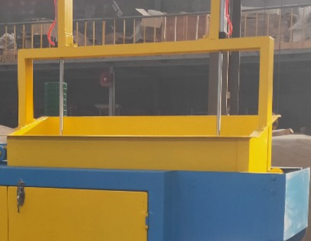 Станок древесно-стружечный с прямыми или шейперными ножами EcoWood LS