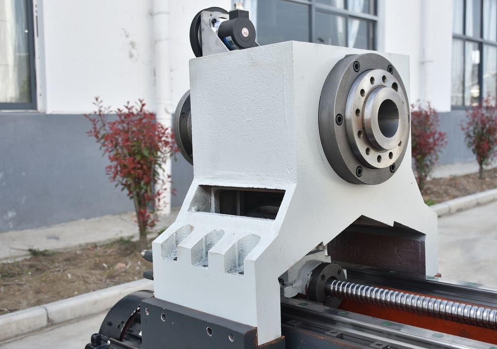 Токарный станок c ЧПУ с горизонтальной станиной MetalTec CK 35x400