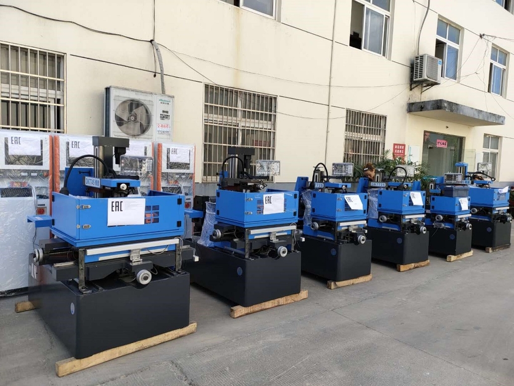 Электроэрозионный проволочно-вырезной станок MetalTec DK 7735M