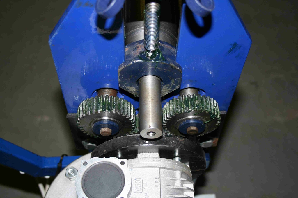 Станок вальцовочный электромеханический ВЭМ-1/1250