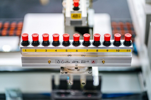 Сверлильно-присадочный станок с ЧПУ Nanxing NDC402M