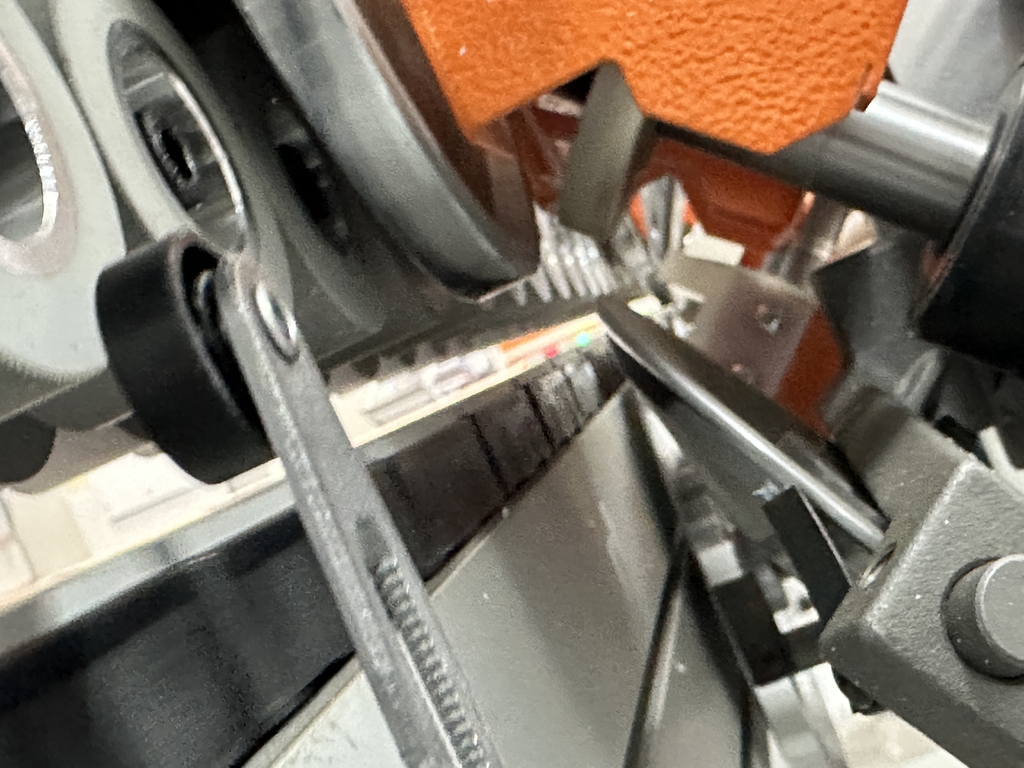 Кромкооблицовочный автоматический станок HOLD HD621JPKQSC