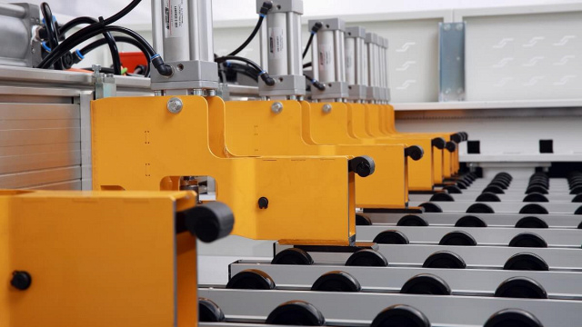 Форматно-раскроечный центр с ЧПУ Nanxing NPC 380