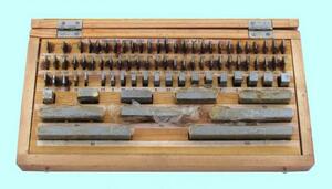 Наборы концевых мер длины № 1, кл.точн.1 (83 меры от 0,5 до 100мм) (КАЛИБР) г.в.1990