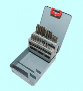 Набор из  7 комплектов 3-х  штучных метчиков М3-М12 Р6М5 в мет. коробке (21 позиция) "CNIC" (01121)