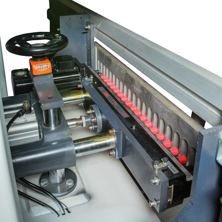 Сверлильно-присадочный станок DELTAMACHINERY DM ProLine 3