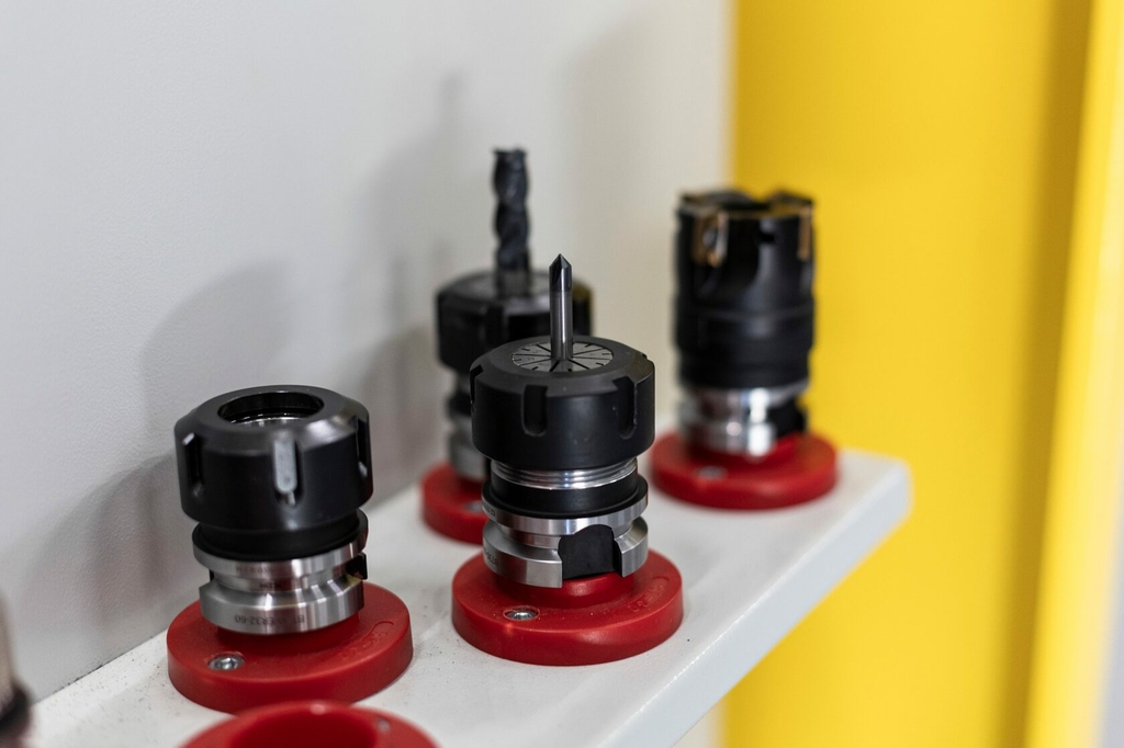 Вертикальный фрезерный центр КВАНТ MG-1 (производства Россия)