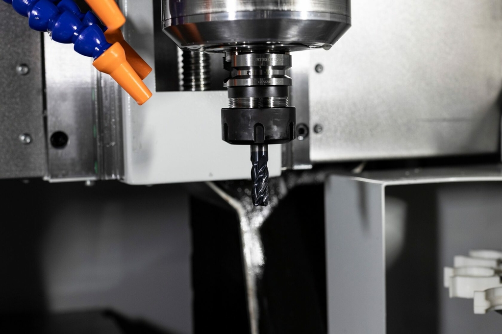 Вертикальный фрезерный центр КВАНТ MG-1 (производства Россия)