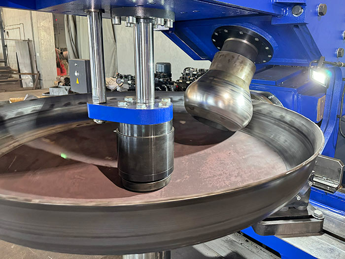 Кромкогибочная машина для отбортовки кромки днищ BFM35xD