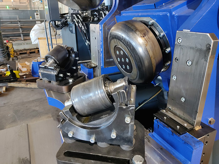 Кромкогибочная машина для отбортовки кромки днищ BFM35xD