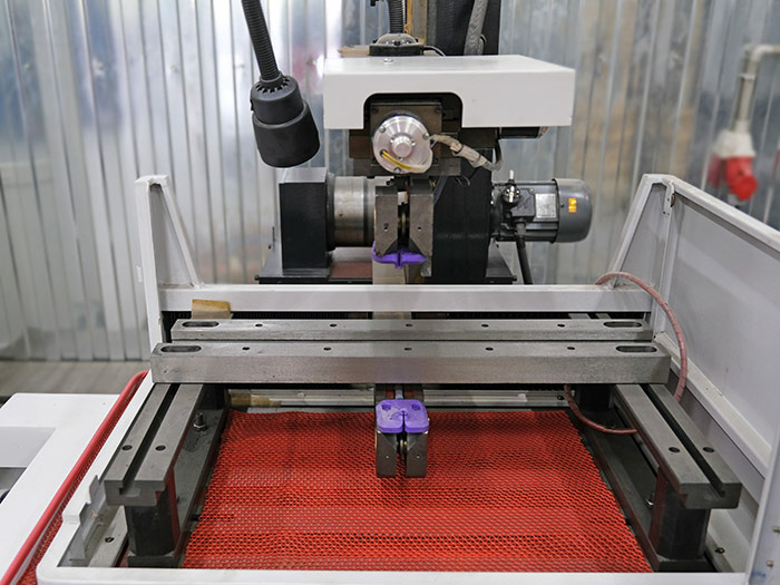 Электроэрозионный проволочно-вырезной станок DK7735