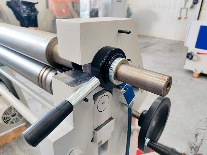 Электромеханические вальцы SM 90-10/3.3