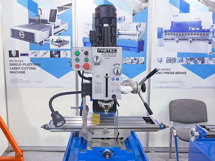 Настольный сверлильно-фрезерный станок DM45