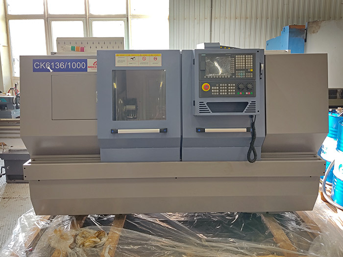 Токарный станок CK6136/750 с плоской станиной с ЧПУ Siemens 808D