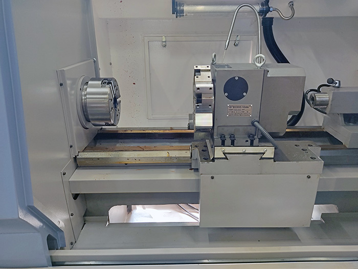 Токарный станок CK6136/750 с плоской станиной с ЧПУ Siemens 808D