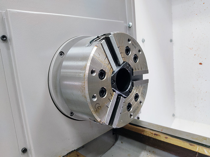 Токарный станок CK6136/750 с плоской станиной с ЧПУ Siemens 808D