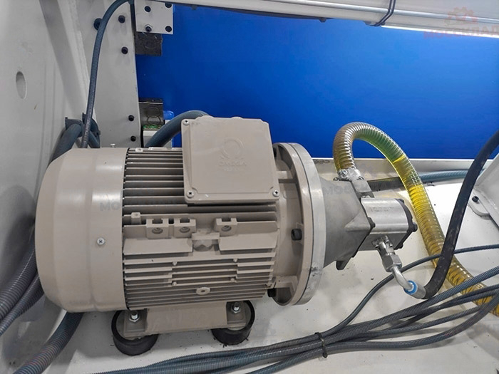 Гидравлический вертикально-гибочный пресс COMPACT-31100