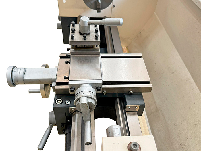 Токарный станок FML 280х700 V с плавной регулировкой скорости