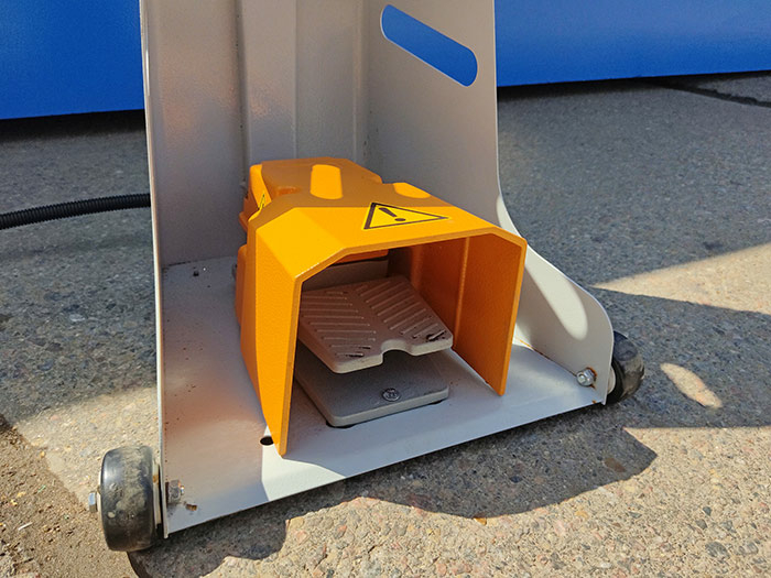 Гидравлическая гильотина QC12Y 8x3200 с ЧПУ Е21S