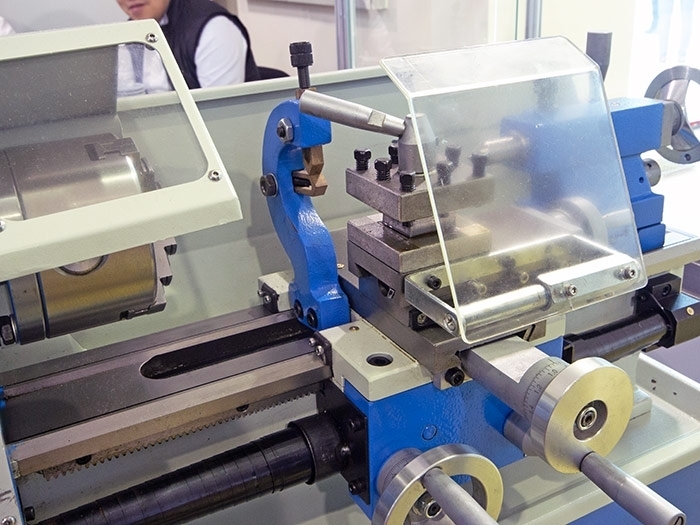 Настольный токарный станок TU3018