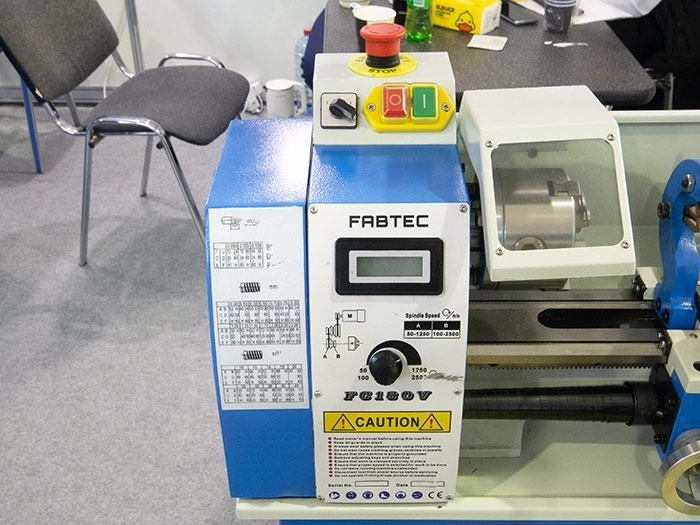 Настольный токарный станок TU3018