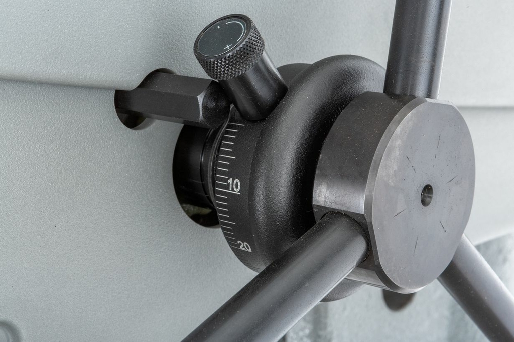 Сверлильно-резьбонарезной станок FLOTT SB 25 Plus (R1)