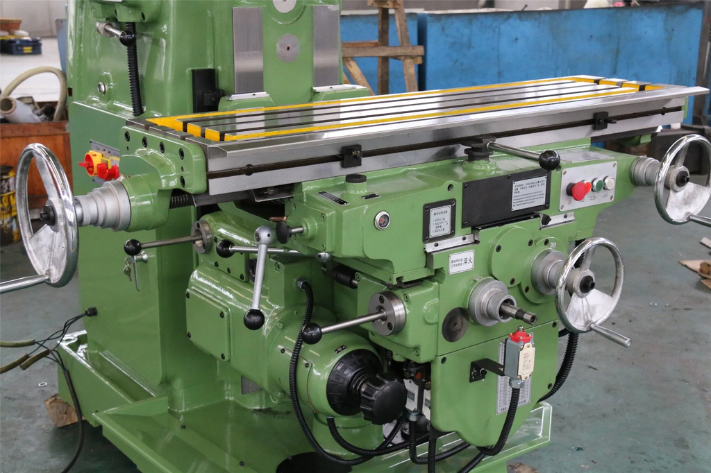 Вертикально-фрезерный станок Weida X5032 с УЦИ