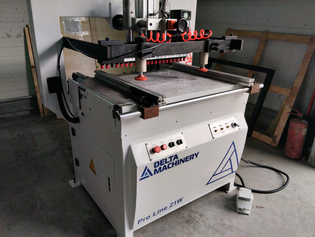 Сверлильно-присадочный станок DELTAMACHINERY DM ProLine 21W